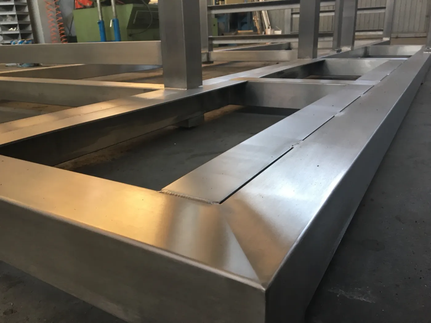 Telaio inox scordonato e satinato